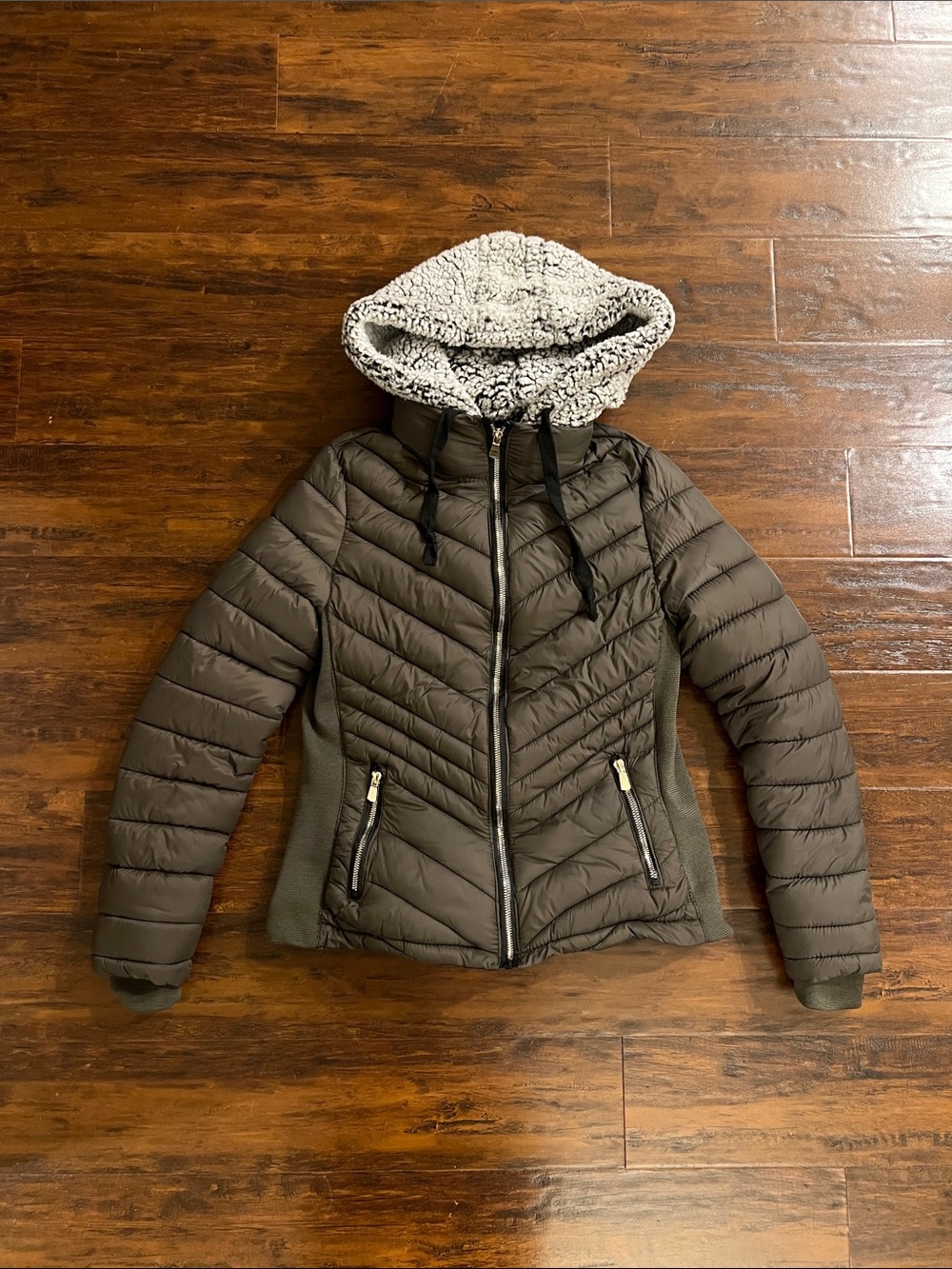 YMI Quilted Olive Hooded Puffer Jacket with Removable Sherpa Lining Size Small